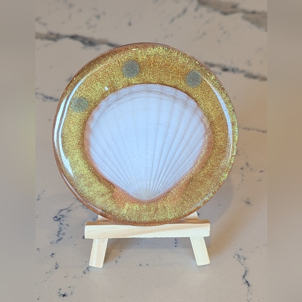 Handmade Resin Coaster, Shell Design